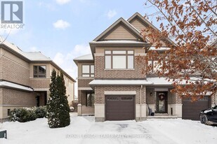 165 Woodhurst Cres in Ottawa, ON - Building Photo