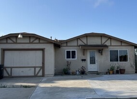 2683 Caulfield Dr in San Diego, CA - Building Photo
