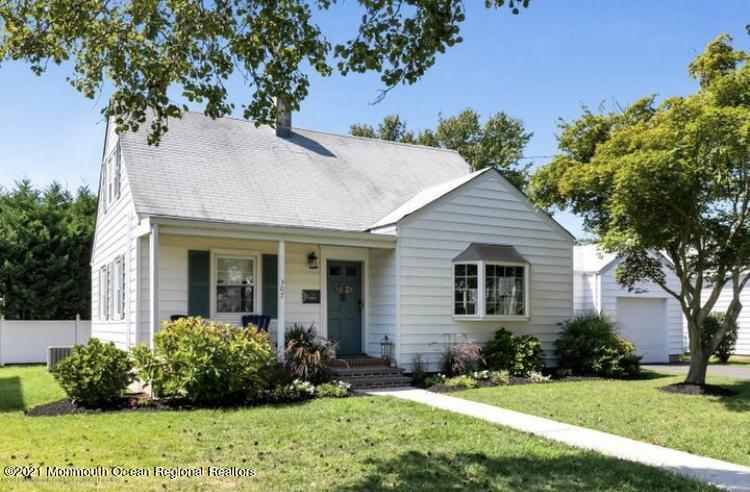 307 Pennsylvania Ave in Spring Lake, NJ - Building Photo