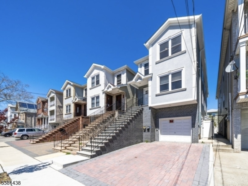 919 Anna St in Elizabeth, NJ - Building Photo