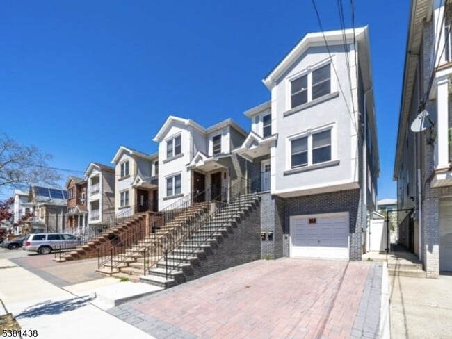 property at 919 Anna St