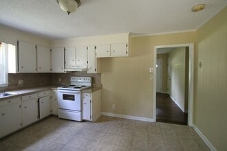 4010 Crestview Dr in Rock Hill, SC - Building Photo - Building Photo