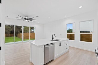 21505 Boggy Ford Rd in Lago Vista, TX - Building Photo - Building Photo