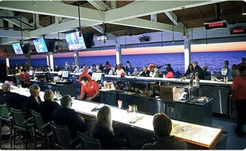 8405 Excalibur Cir in Naples, FL - Building Photo - Building Photo