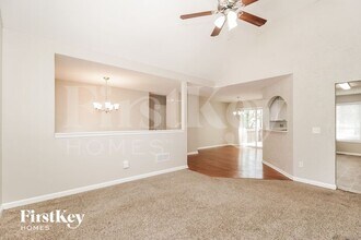 5714 Newnan Cir in Austell, GA - Building Photo - Building Photo