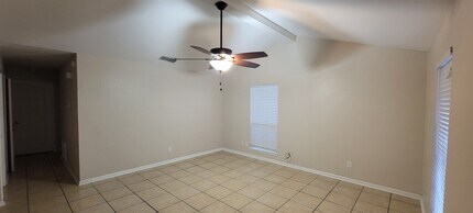 5244 Larcade Dr in Corpus Christi, TX - Building Photo - Building Photo