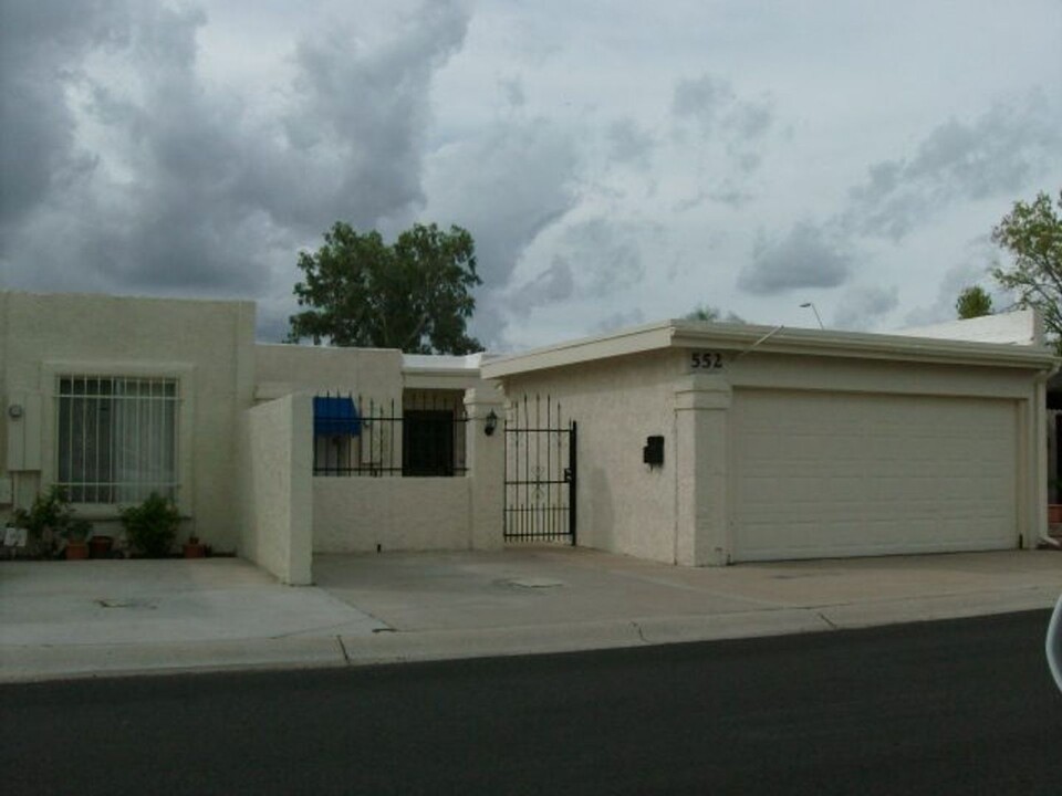 552 N Emerson St in Chandler, AZ - Building Photo