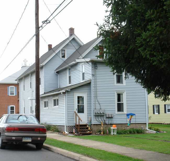 1237-1239 Sheridan St in Williamsport, PA - Foto de edificio - Building Photo