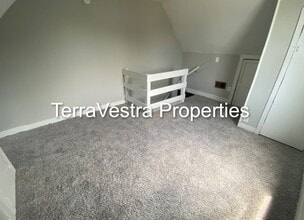 327 E Broad St in Millville, NJ - Building Photo - Building Photo