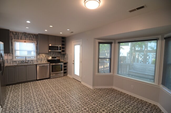 4411 Fort Mchenry Pkwy in Glen Allen, VA - Foto de edificio - Building Photo
