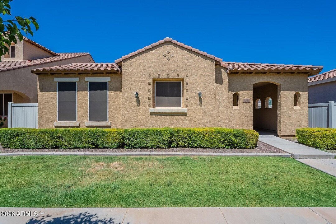 1145 S Osborn Ln in Gilbert, AZ - Building Photo