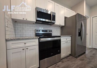 215 Division Ave in Salisbury, NC - Building Photo - Building Photo