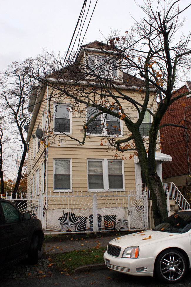 1127 Calhoun Ave in Bronx, NY - Building Photo - Building Photo