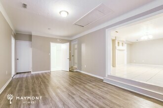 5536 Kingswood Dr in Orlando, FL - Building Photo - Building Photo