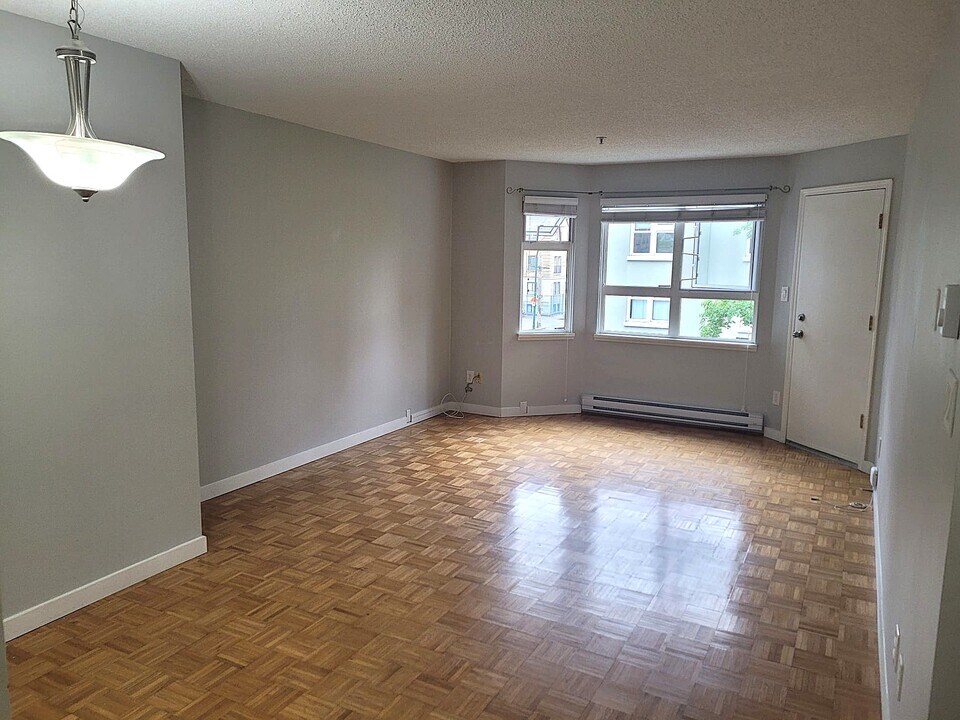 921 Thurlow St in Vancouver, BC - Building Photo