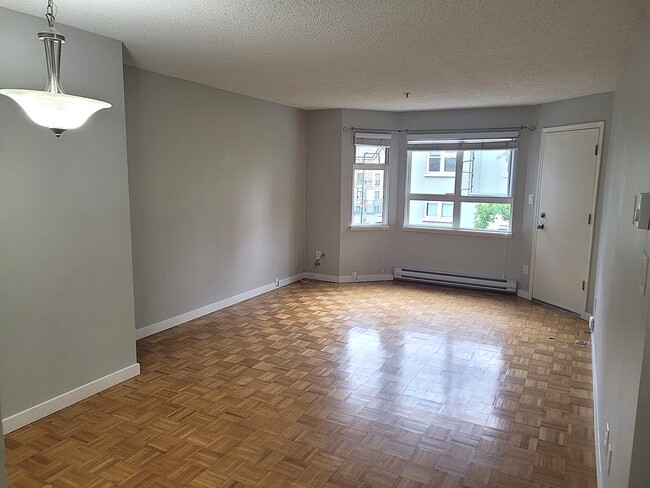 property at 921 Thurlow St