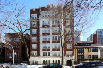 Edgewater Apartments in Chicago, IL - Building Photo - Building Photo