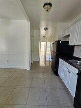 977 SW 5th St-Unit -#3 in Miami, FL - Building Photo - Building Photo