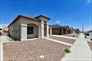 14321 Bill Lazor Pkwy in Horizon City, TX - Building Photo