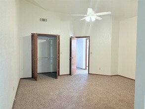 3202 Ridgecrest Ct in Norman, OK - Building Photo - Building Photo