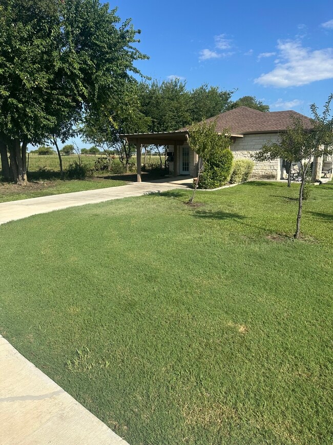 1413 Rio Viento in Fort Worth, TX - Foto de edificio - Building Photo