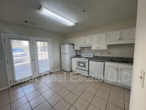 6690 Chupp Rd in Lithonia, GA - Building Photo - Building Photo