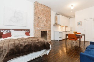 20A Fayette St, Unit 2 in Brooklyn, NY - Building Photo