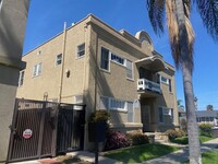 323 Hermosa Ave. in Long Beach, CA - Foto de edificio - Building Photo