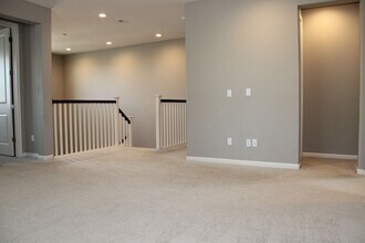 170 Dnieper River Way in Sacramento, CA - Building Photo - Building Photo