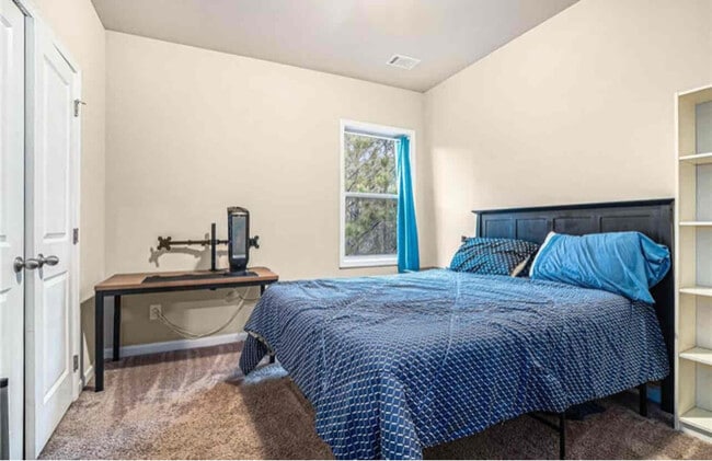 106 Logan Pass Dr in Loganville, GA - Building Photo - Building Photo