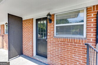 4282 Roswell Rd in Atlanta, GA - Building Photo - Building Photo