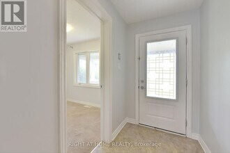 322 Brettonwood Ridge in Ottawa, ON - Building Photo - Building Photo