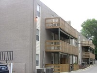 Bluejay Apartments in Lawrence, KS - Foto de edificio - Building Photo