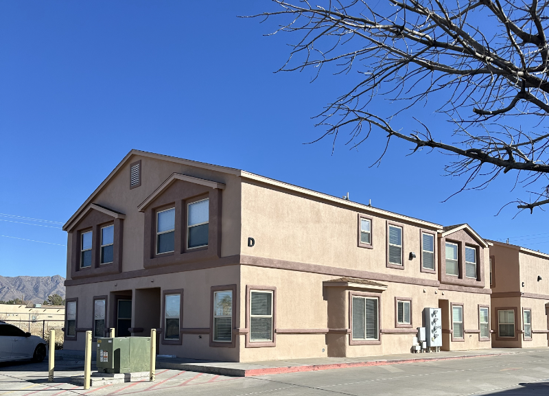 6345 Reynolds Dr in Las Cruces, NM - Building Photo