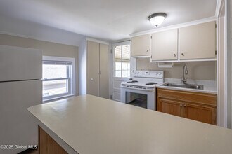 182 Kingsley Rd in Burnt Hills, NY - Building Photo - Building Photo