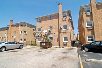 5214 N Reserve Ave in Chicago, IL - Foto de edificio - Building Photo