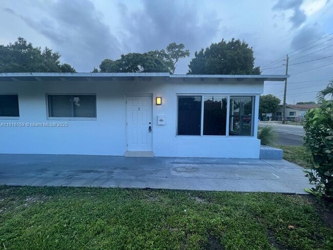 property at 206 SE 10th St