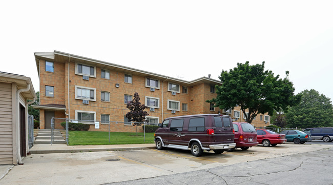 La Paz Apartments in Milwaukee, WI - Building Photo - Building Photo