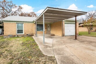 3311 Tooms St in Dallas, TX - Building Photo - Building Photo