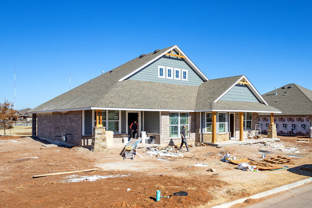 Whispering Creek Phase II in Oklahoma City, OK - Building Photo