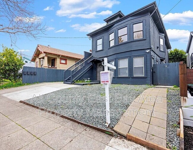 property at 1015 47th St