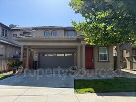 17482 Ferndale St in Lathrop, CA - Building Photo