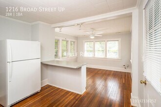 1216 Broad St in Durham, NC - Foto de edificio - Building Photo