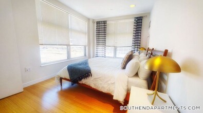 601 Albany St in Boston, MA - Building Photo - Building Photo