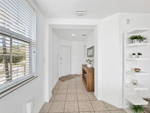 11101 NW 83rd St in Doral, FL - Building Photo - Building Photo