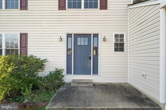 21443 Hillary Ct in Lexington Park, MD - Building Photo - Building Photo