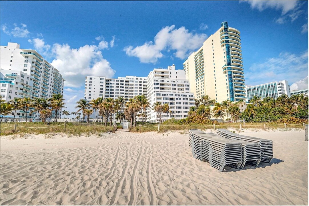 5005 Collins Ave in Miami Beach, FL - Building Photo