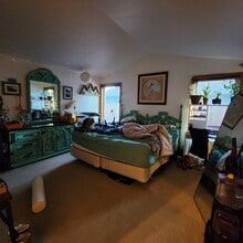 1846 Labona Dr in Eugene, OR - Foto de edificio - Building Photo