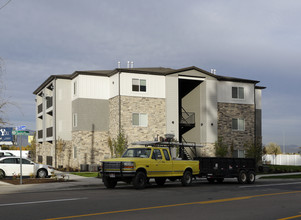 1736-1746 Sandhill Rd in Orem, UT - Building Photo - Building Photo