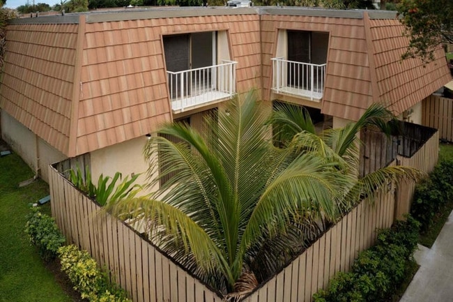 593 Green Springs Pl in West Palm Beach, FL - Building Photo - Building Photo